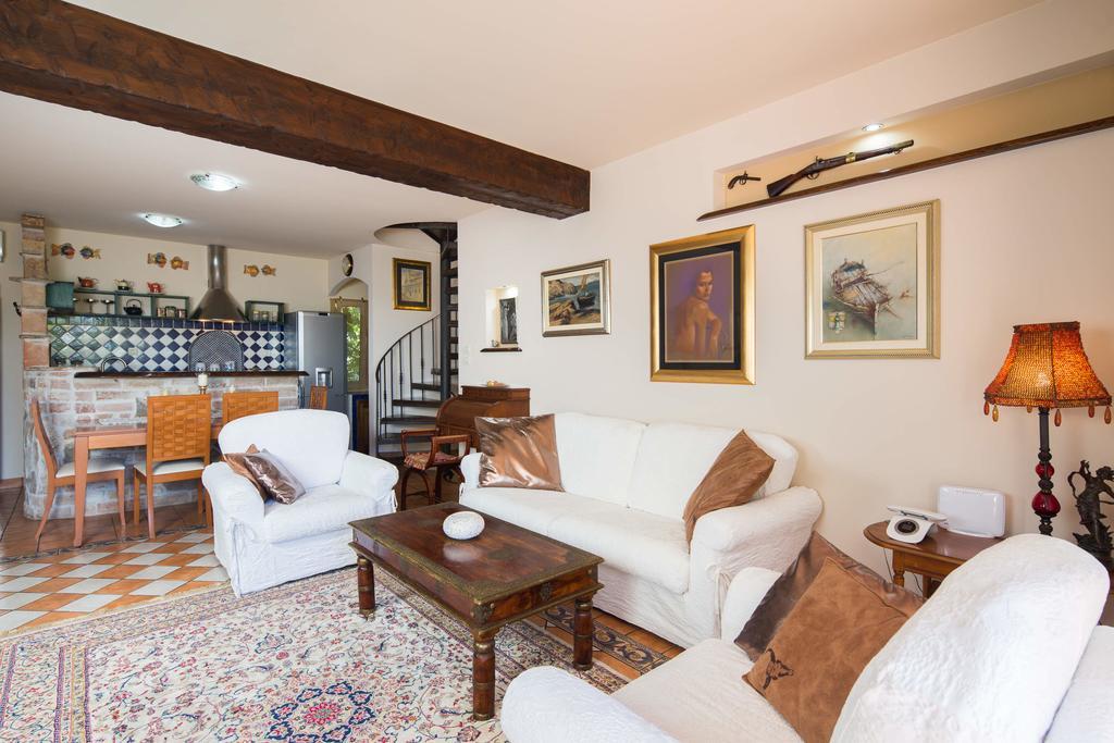 Villa Em تروغير المظهر الخارجي الصورة
