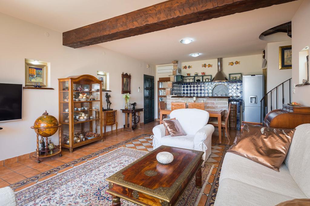 Villa Em تروغير المظهر الخارجي الصورة