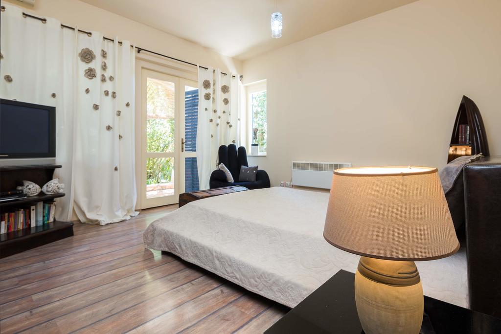 Villa Em تروغير المظهر الخارجي الصورة