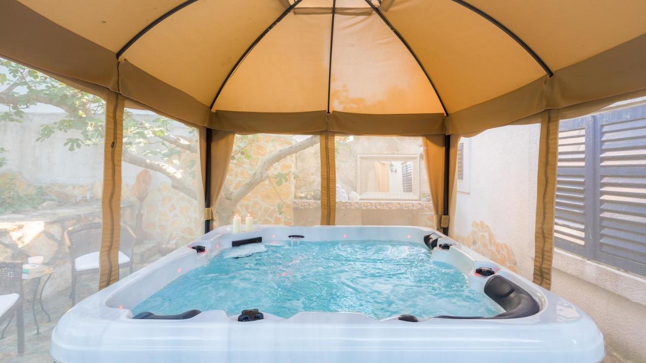 Villa Em تروغير المظهر الخارجي الصورة